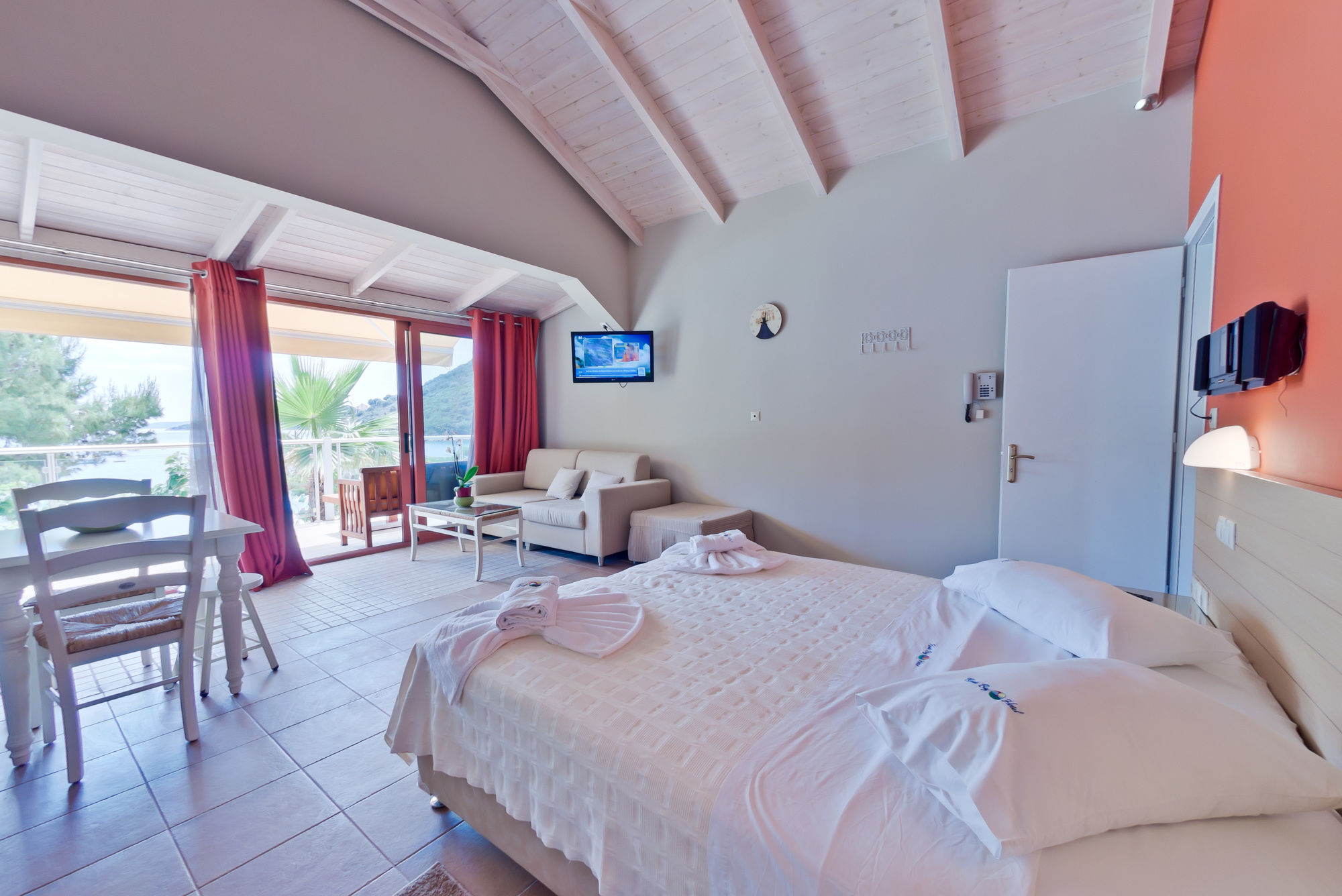Rouda Bay Beach Hotel ميكروس جيالوس المظهر الخارجي الصورة