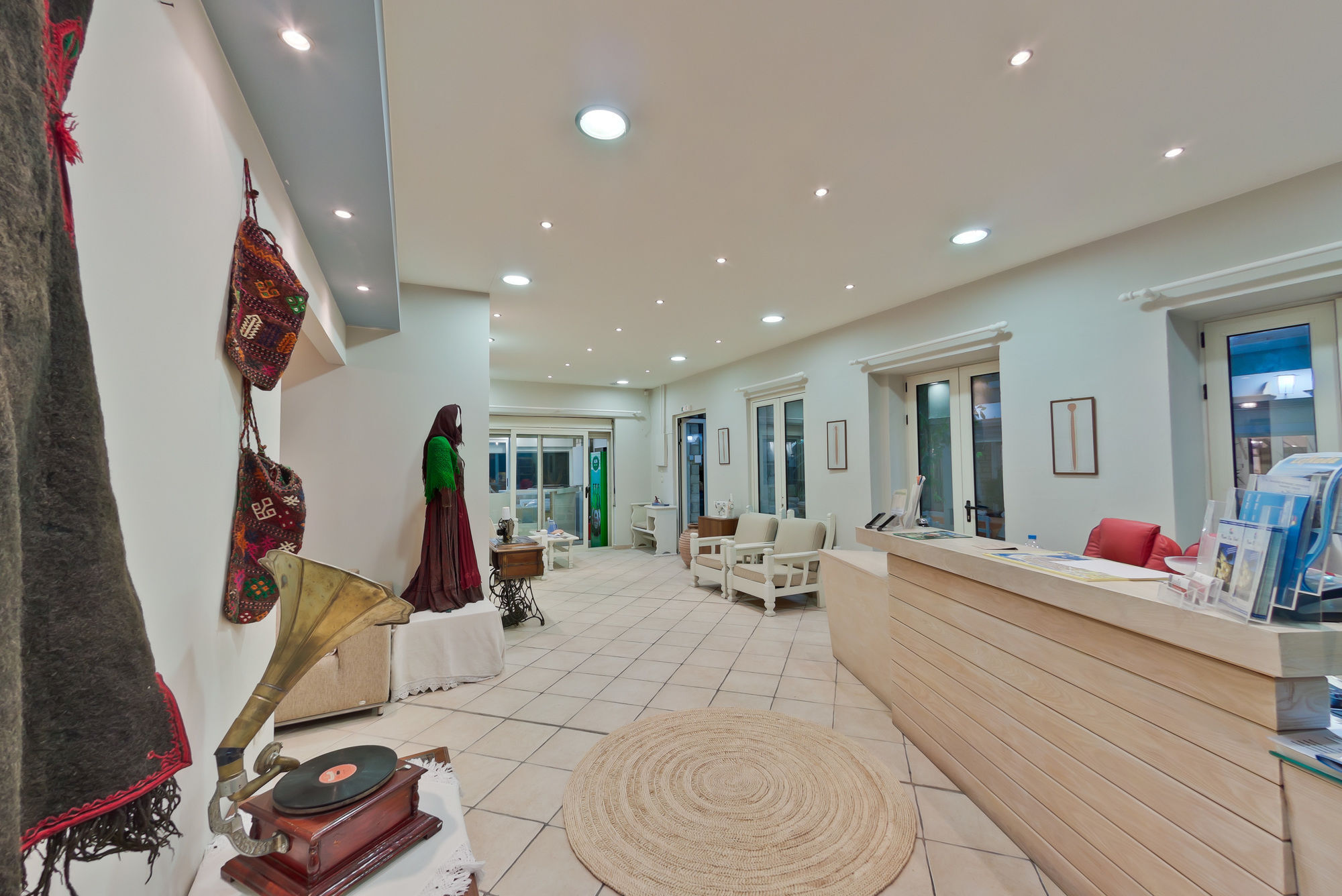 Rouda Bay Beach Hotel ميكروس جيالوس المظهر الخارجي الصورة